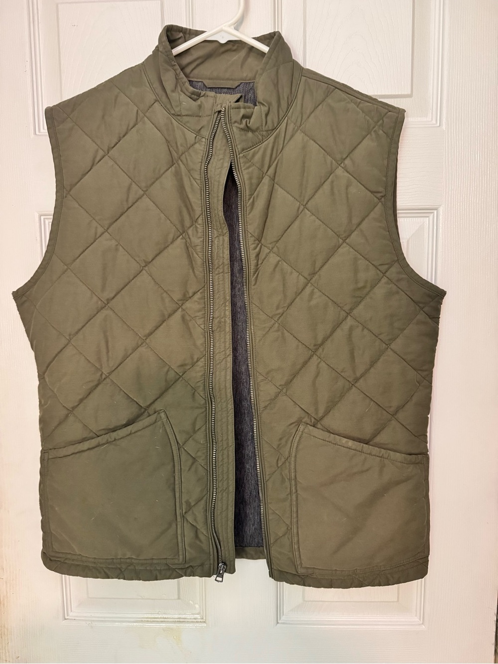 GAP Quilted Olive Green Men's Vest with Front Zipper